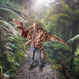 Спинозавр - фото марионетки в наличии